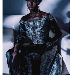 Lucia’s Sarto 🪡 jacket off shoulder brocade  pockets evening